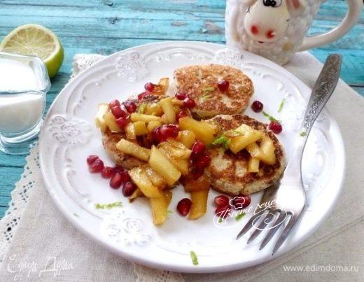 Сырники с карамельным фруктовым соусом