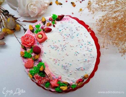 Торт-рулет «Цветы для любимой» с черносмородиновым курдом