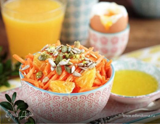 Морковный салат с апельсиновым соусом, фисташками и семенами