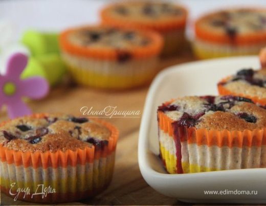 Фрианды с черной смородиной (Blackcurrant & lemon friands)