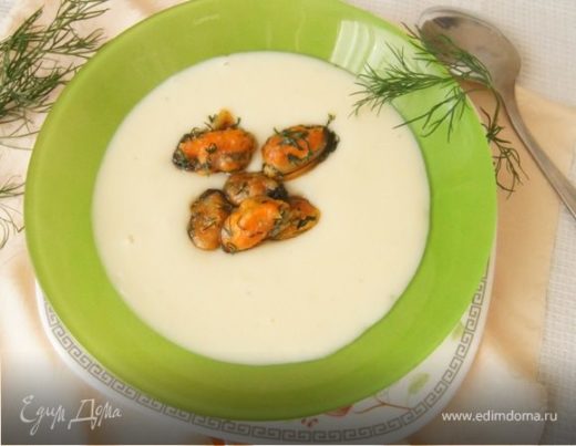 Чесночный крем-суп с мидиями